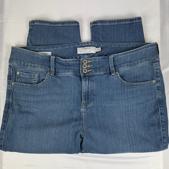 Torrid First At Fit Jegging Crop - Picture 4 of 12